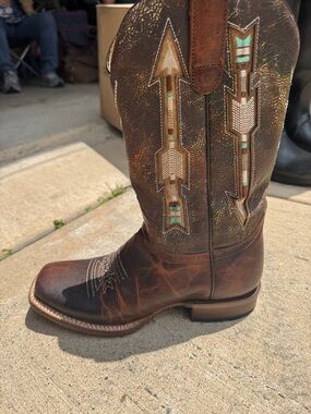 Roper Brown Leather Western Booties with Embroidered Accents